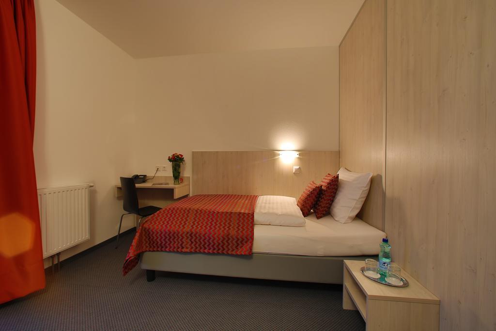 Best Sleep Hotel Spielberg Bei Knittelfeld Quarto foto